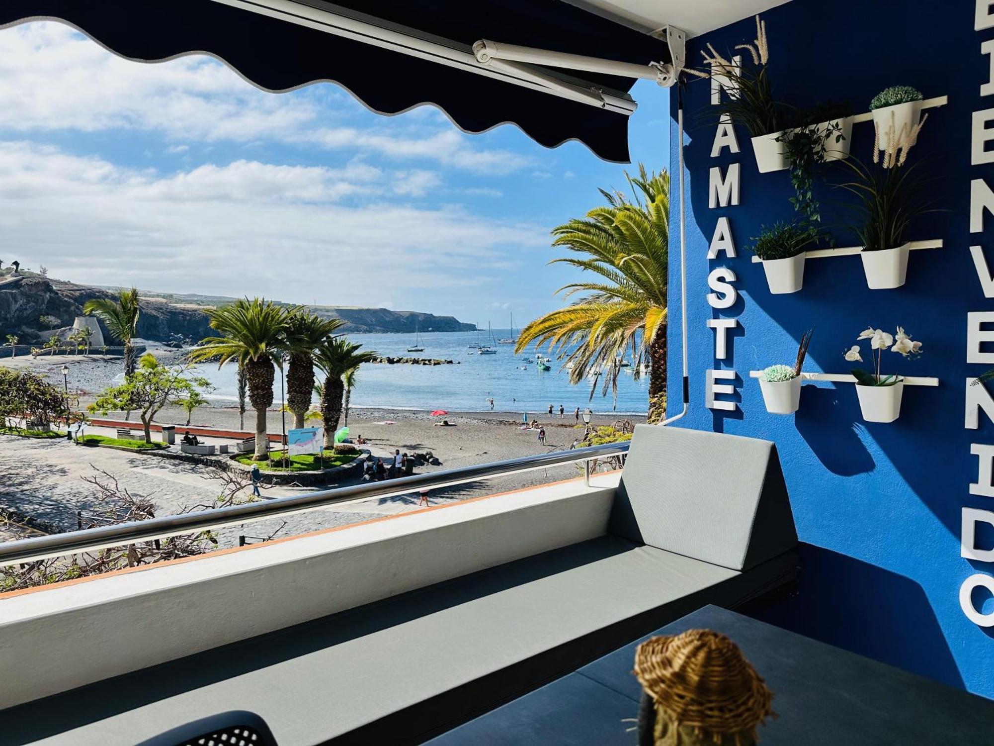Pambnb - Chic Beachside Apartment Playa San Juan Bagian luar foto