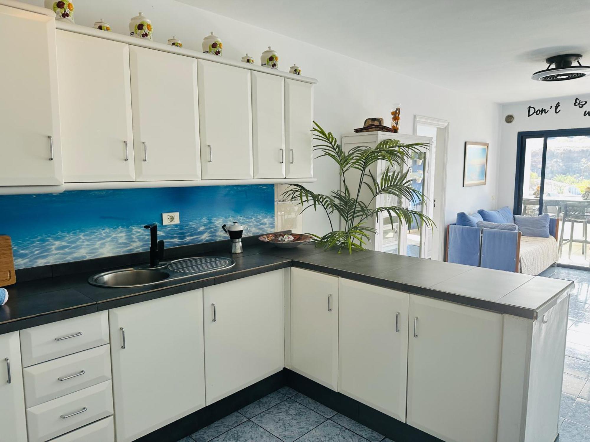 Pambnb - Chic Beachside Apartment Playa San Juan Bagian luar foto