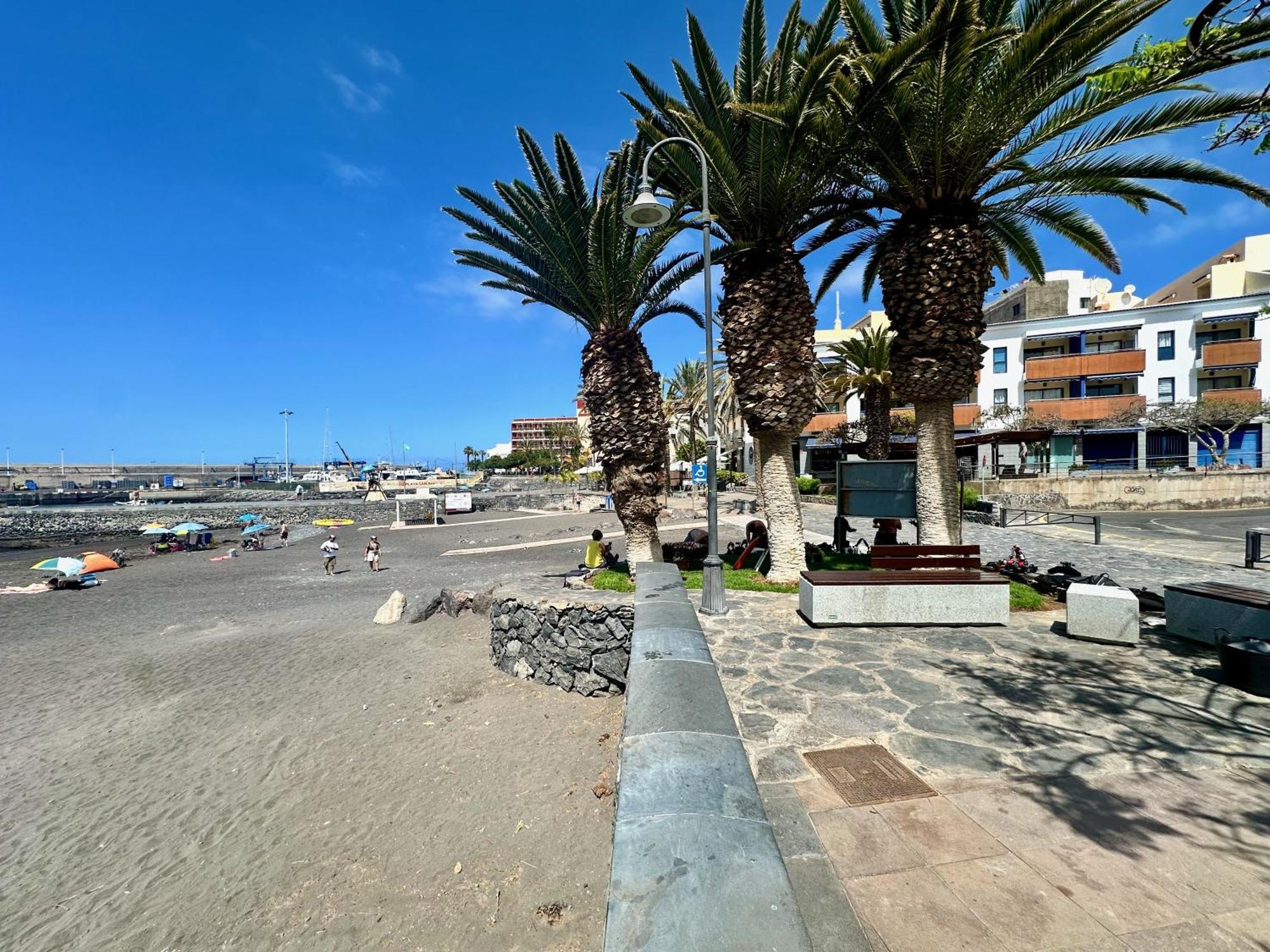 Pambnb - Chic Beachside Apartment Playa San Juan Bagian luar foto